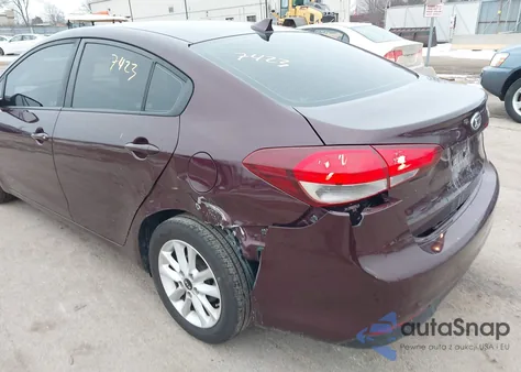2017 Kia Forte Lx z USA, uszkodzony, nr VIN 3KPFL4A75HE151472